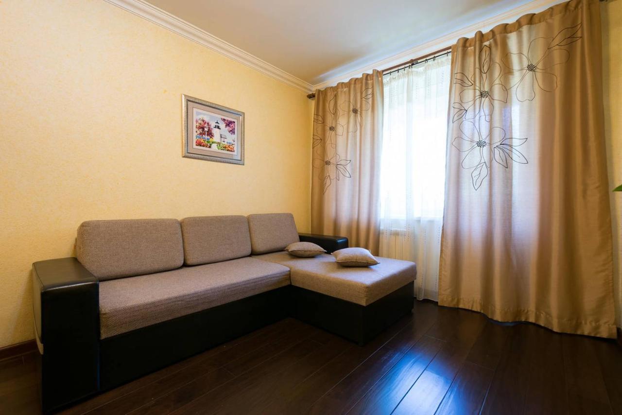 Nadezhda Apartments In Touristic Area, On The Dostyk Avenue 89 อัลมาตี ภายนอก รูปภาพ