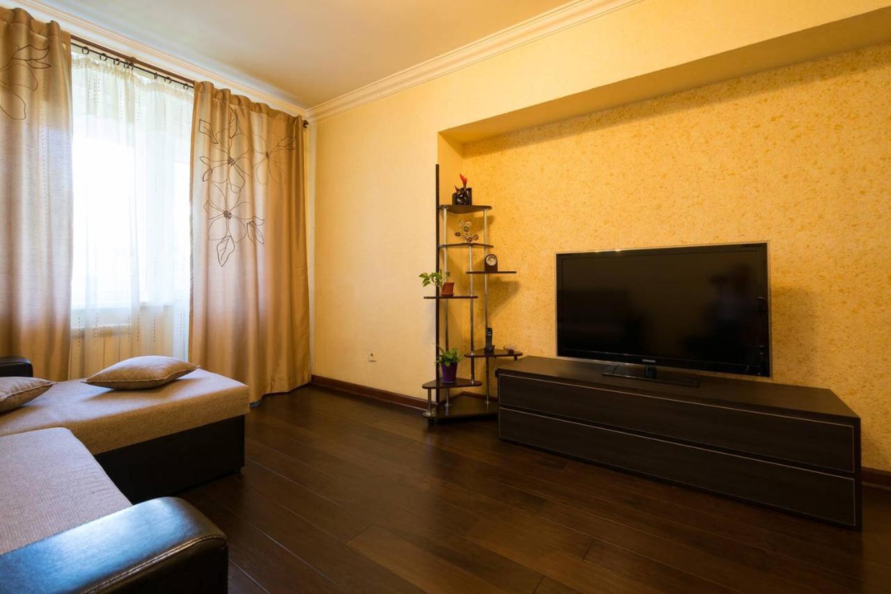 Nadezhda Apartments In Touristic Area, On The Dostyk Avenue 89 อัลมาตี ภายนอก รูปภาพ