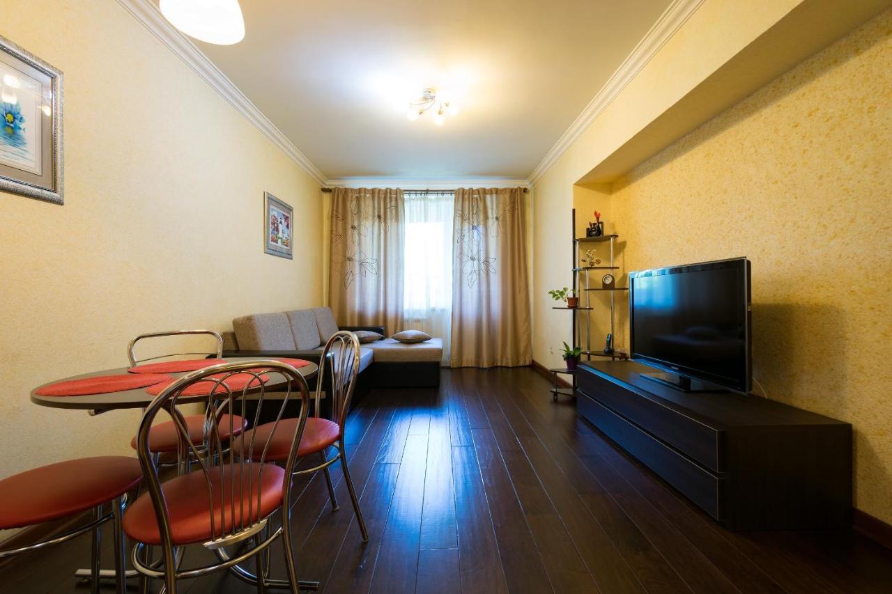 Nadezhda Apartments In Touristic Area, On The Dostyk Avenue 89 อัลมาตี ภายนอก รูปภาพ