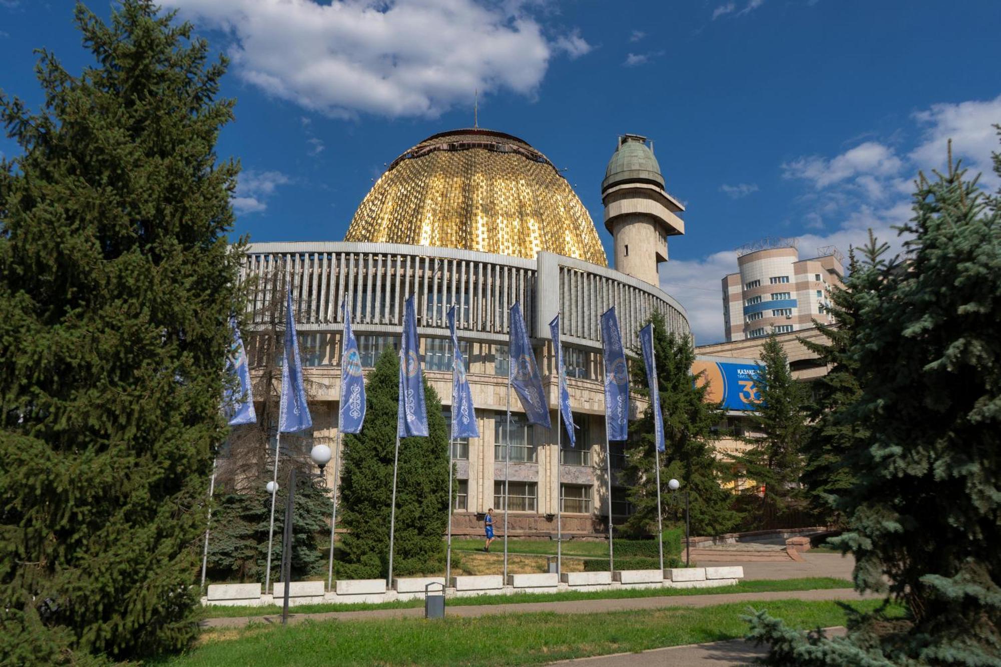 Nadezhda Apartments In Touristic Area, On The Dostyk Avenue 89 อัลมาตี ภายนอก รูปภาพ