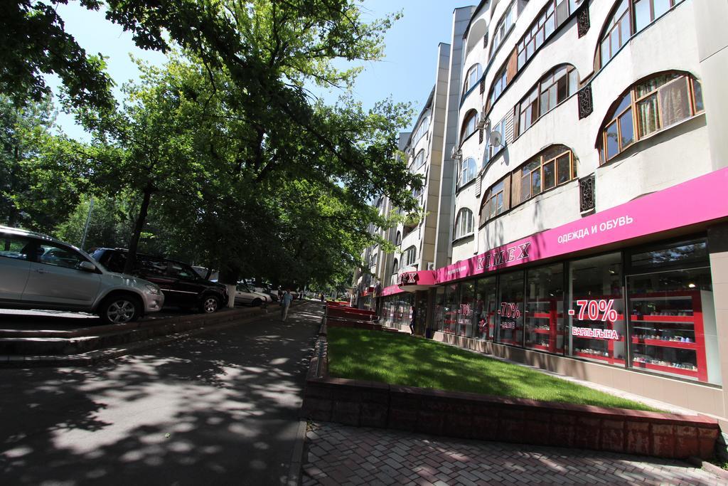 Nadezhda Apartments In Touristic Area, On The Dostyk Avenue 89 อัลมาตี ภายนอก รูปภาพ